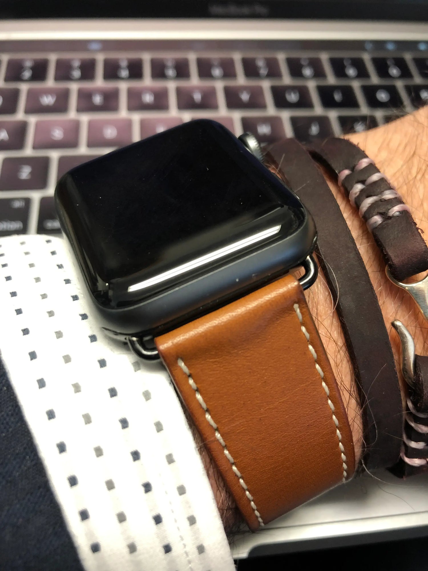 Stylish Ways to Wear an Apple Watch with an Alligator Leather Strap